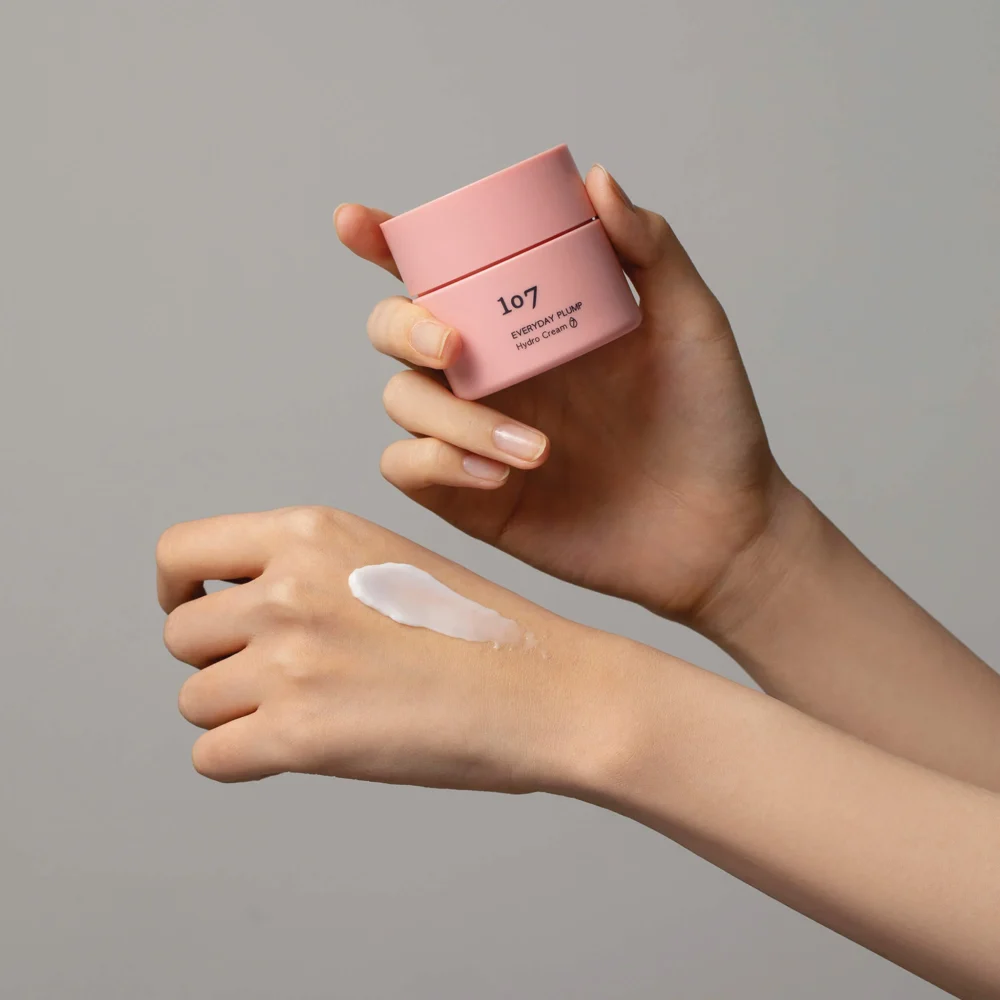everyday-plump-hydro-cream-concept-r_278c0bbb-7eb5-42f5-af0b-dc797fefbf3d 107 Two Layer Duo